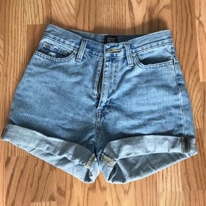 BDG Mom High Rise Shorts